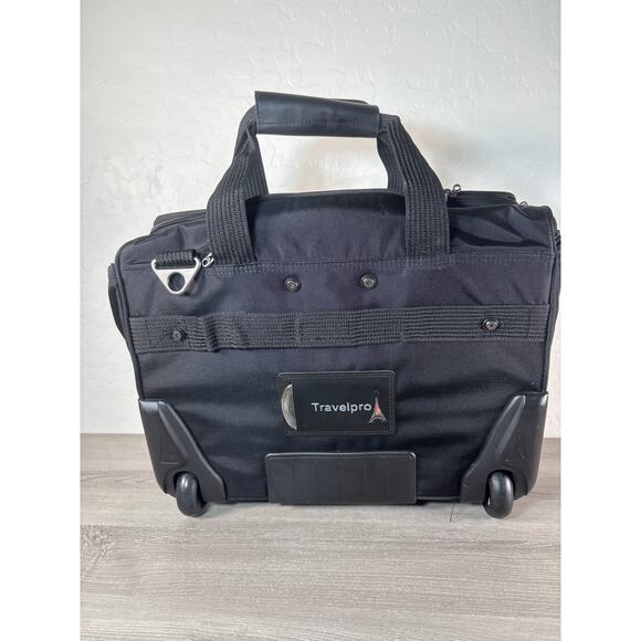 TravelPro Crew 5 Rolling Tote Wheeled Carry On Weekender 16" Telescoping Handle - Picture 5 of 9